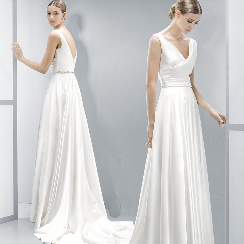 white satin wedding dress V-neck dress annual engagement banquet trailing bridal dress trailing white satin evening gown