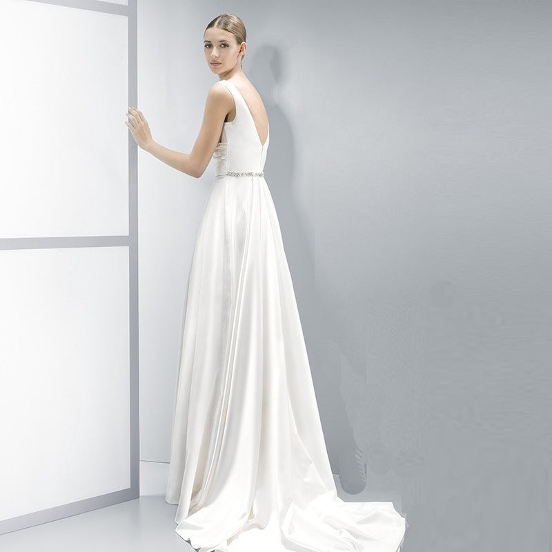 white satin wedding dress V-neck dress annual engagement banquet trailing bridal dress trailing white satin evening gown