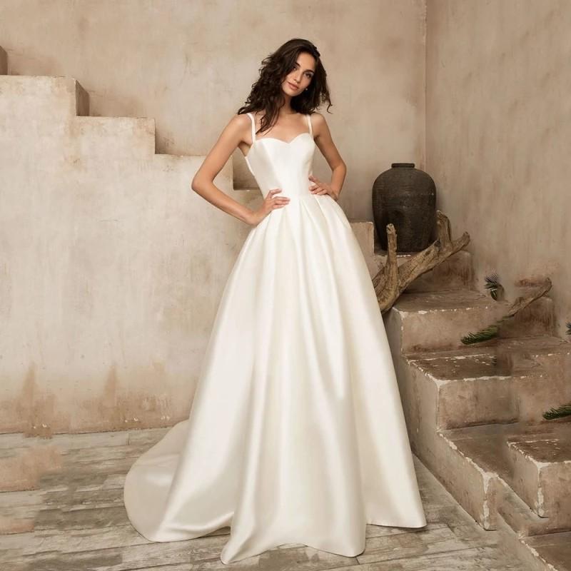 Wedding Dress A-Line Sweetheart Spagetti Straps Bridal Gowns Open Back Brides Dress Custom Made