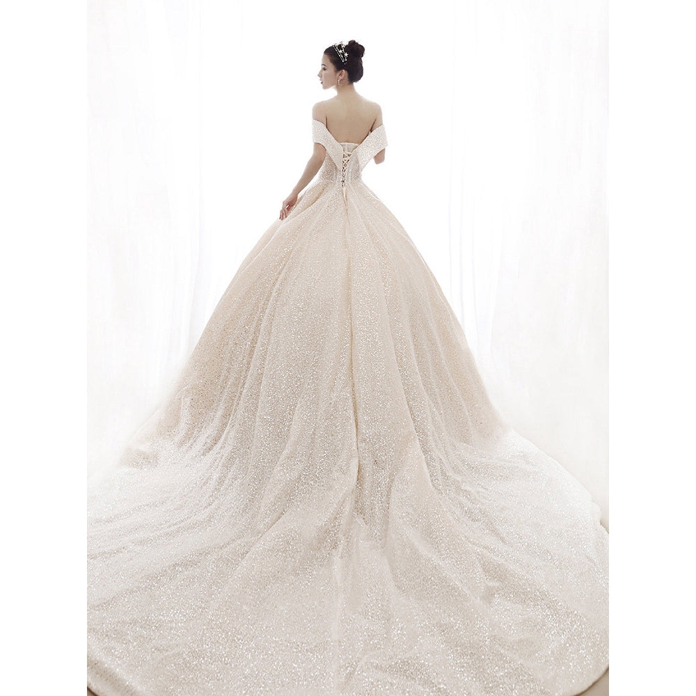luxury heavy industry, French style, one shoulder, small bride's tail wedding dress