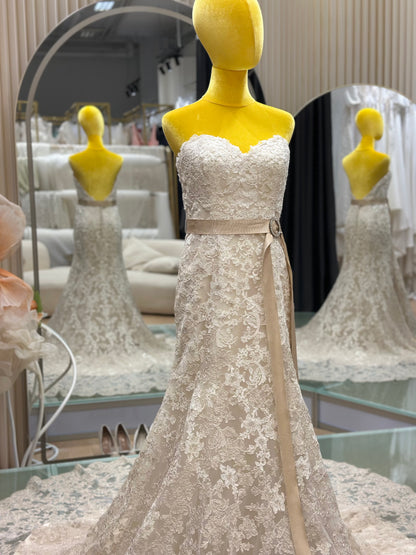 BG-WED-AME-10042 WEDDING GOWN LUX FABRIC FULL FABRIC LACE WITH BEADED SIZE S BUST 86-90 WAIST 70-72 HIP 100