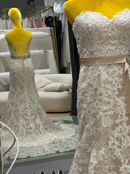 BG-WED-AME-10042 WEDDING GOWN LUX FABRIC FULL FABRIC LACE WITH BEADED SIZE S BUST 86-90 WAIST 70-72 HIP 100