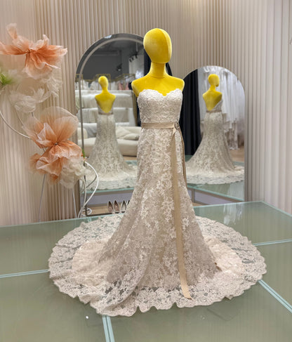 BG-WED-AME-10042 WEDDING GOWN LUX FABRIC FULL FABRIC LACE WITH BEADED SIZE S BUST 86-90 WAIST 70-72 HIP 100