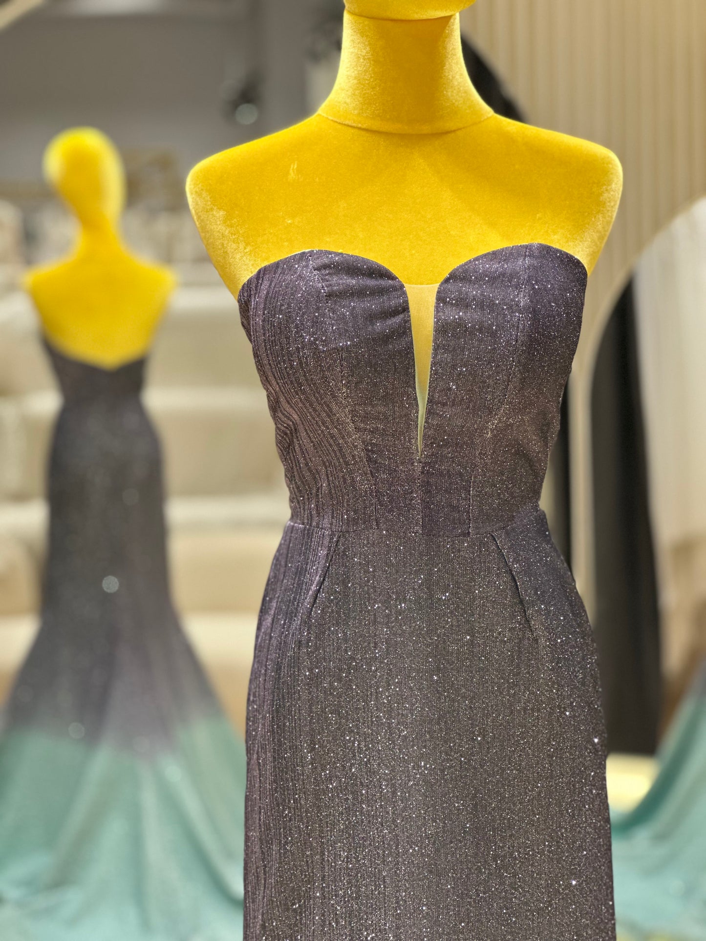 EG-AME-10007 EVENING GOWN PREMIUM FABRIC SIZE XS BUST 82 WAIST 65