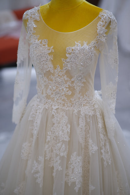 BG-WED-AME-10073 WEDDING GOWN PREMIUM FABRIC FULL LACE WITH BEADED SIZE S BUST 80-84 WAIST 64-68 HIPS 94