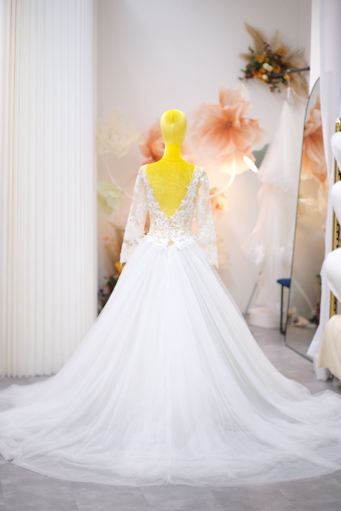 BG-WED-AME-10075 WEDDING GOWN LUX FABRIC HALF LACE SIZE XS BUST 75-78 WAIST 64-66