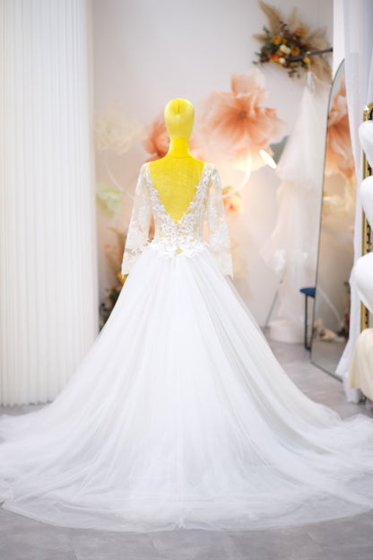 BG-WED-AME-10075 WEDDING GOWN LUX FABRIC HALF LACE SIZE XS BUST 75-78 WAIST 64-66