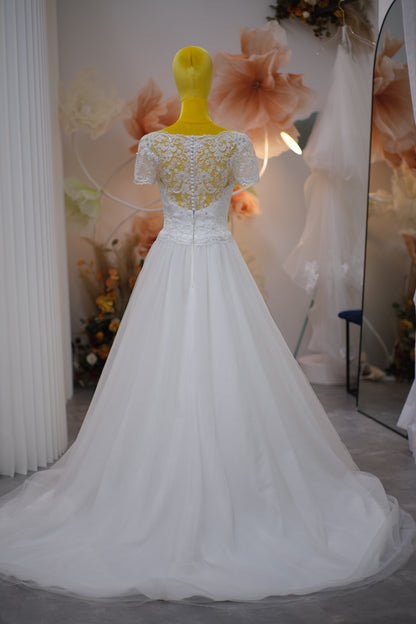 BG-WED-AME-10076 WEDDING GOWN PREMIUM FABRIC HALF LACE WITH BEADED SIZE XL BUST 90-91 WAIST 71-72