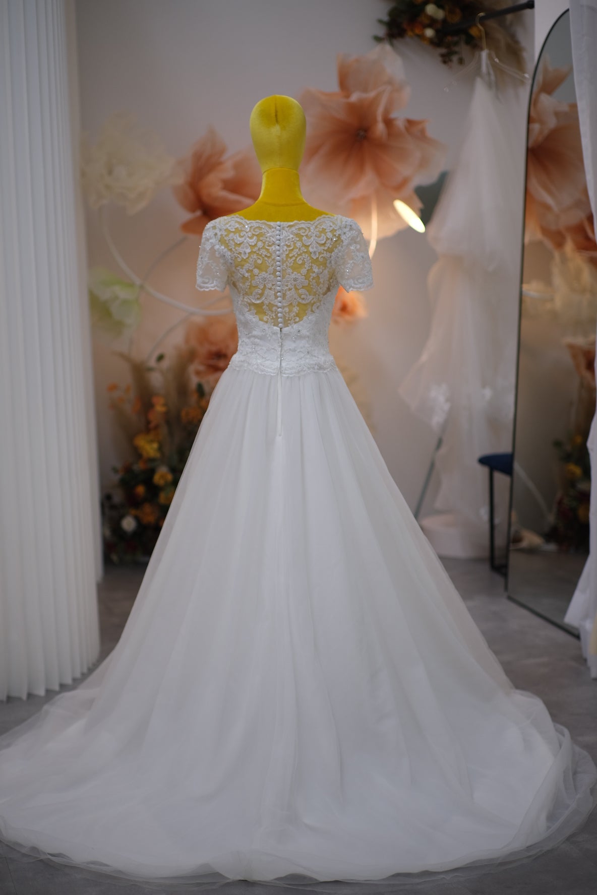 BG-WED-AME-10076 WEDDING GOWN PREMIUM FABRIC HALF LACE WITH BEADED SIZE XL BUST 90-91 WAIST 71-72