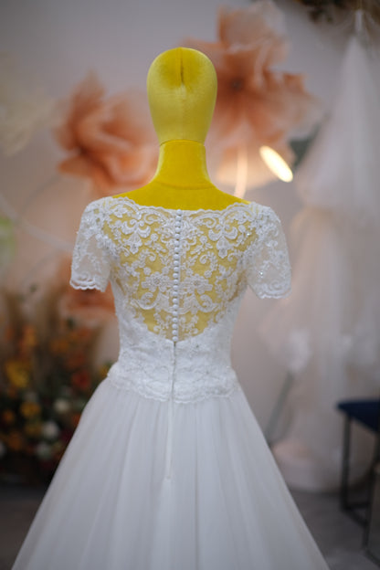 BG-WED-AME-10076 WEDDING GOWN PREMIUM FABRIC HALF LACE WITH BEADED SIZE XL BUST 90-91 WAIST 71-72