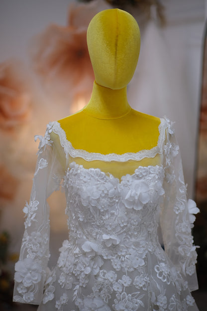 BG-WED-AME-10077 WEDDING GOWN LUX FABRIC FULL LACE WITH BEADED SIZE M BUST 84-86 WAIST 68-70