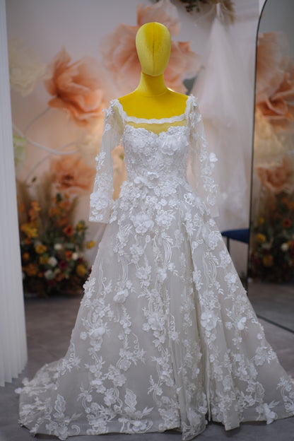 BG-WED-AME-10077 WEDDING GOWN LUX FABRIC FULL LACE WITH BEADED SIZE M BUST 84-86 WAIST 68-70