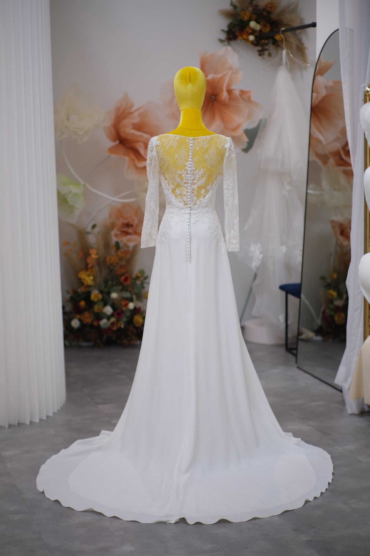 BG-WED-AME-10081 WEDDING GOWN PREMIUM FABRIC HALF LACE SIZE M BUST 88 WAIST 67-68