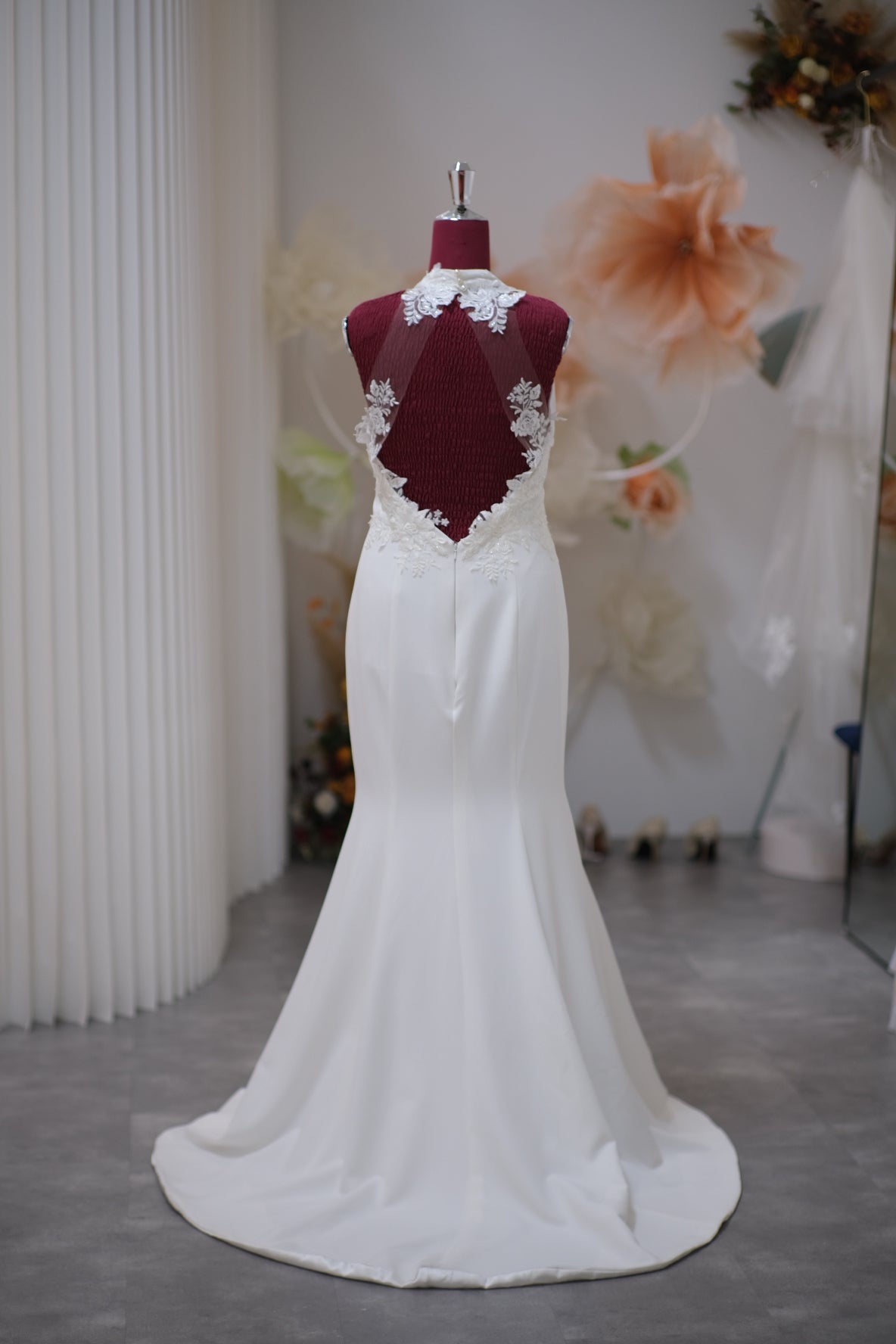 BG-WED-AME-10082 WEDDING GOWN LUX FABRIC HALF LACE SIZE M BUST 85 WAIST 68