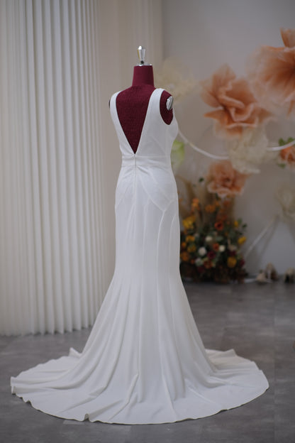 BG-WED-AME-10083 WEDDING GOWN PREMIUM FABRIC PLAIN WITH PLEATED SIZE M BUST 84 WAIST 70