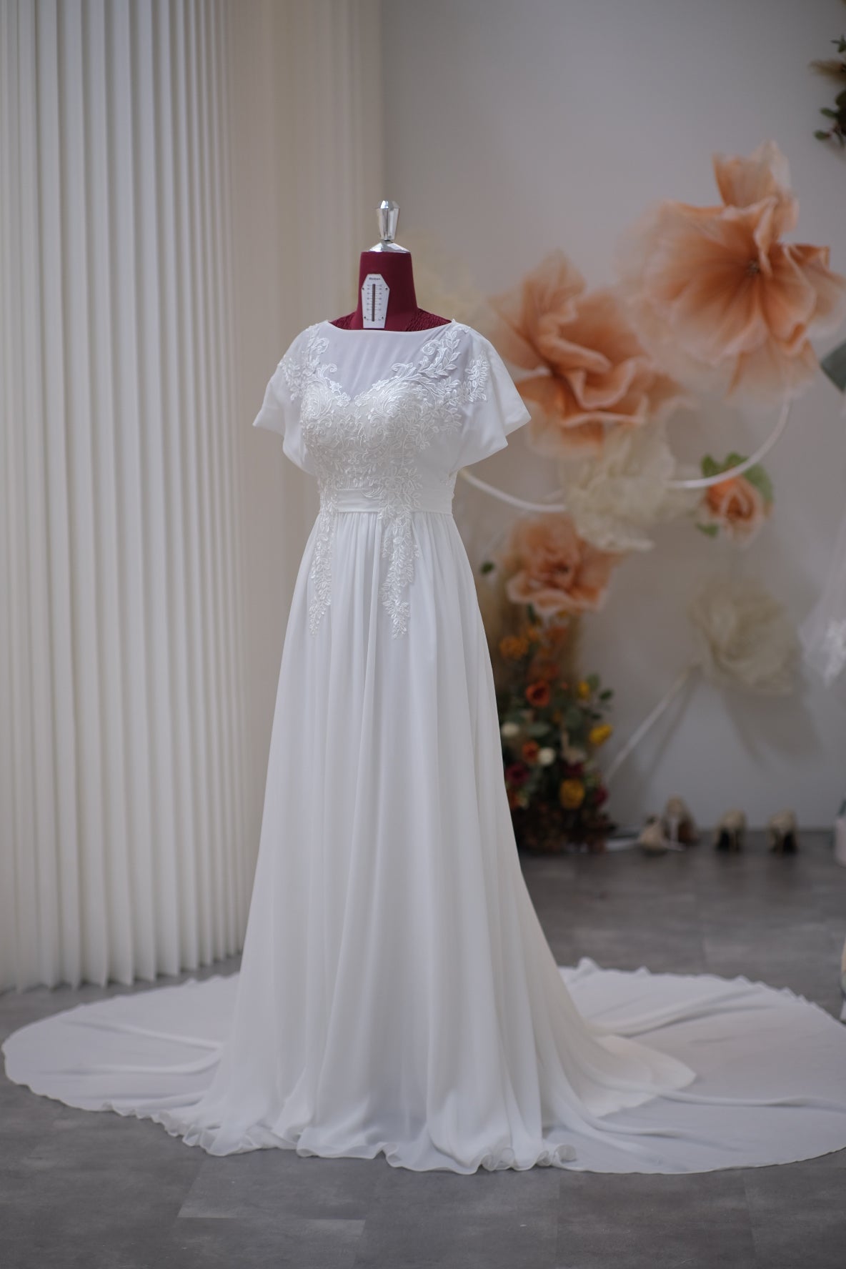 BG-WED-AME-10084 WEDDING GOWN PREMIUM FABRIC HALF LACE SIZE M BUST 84 WAIST 68