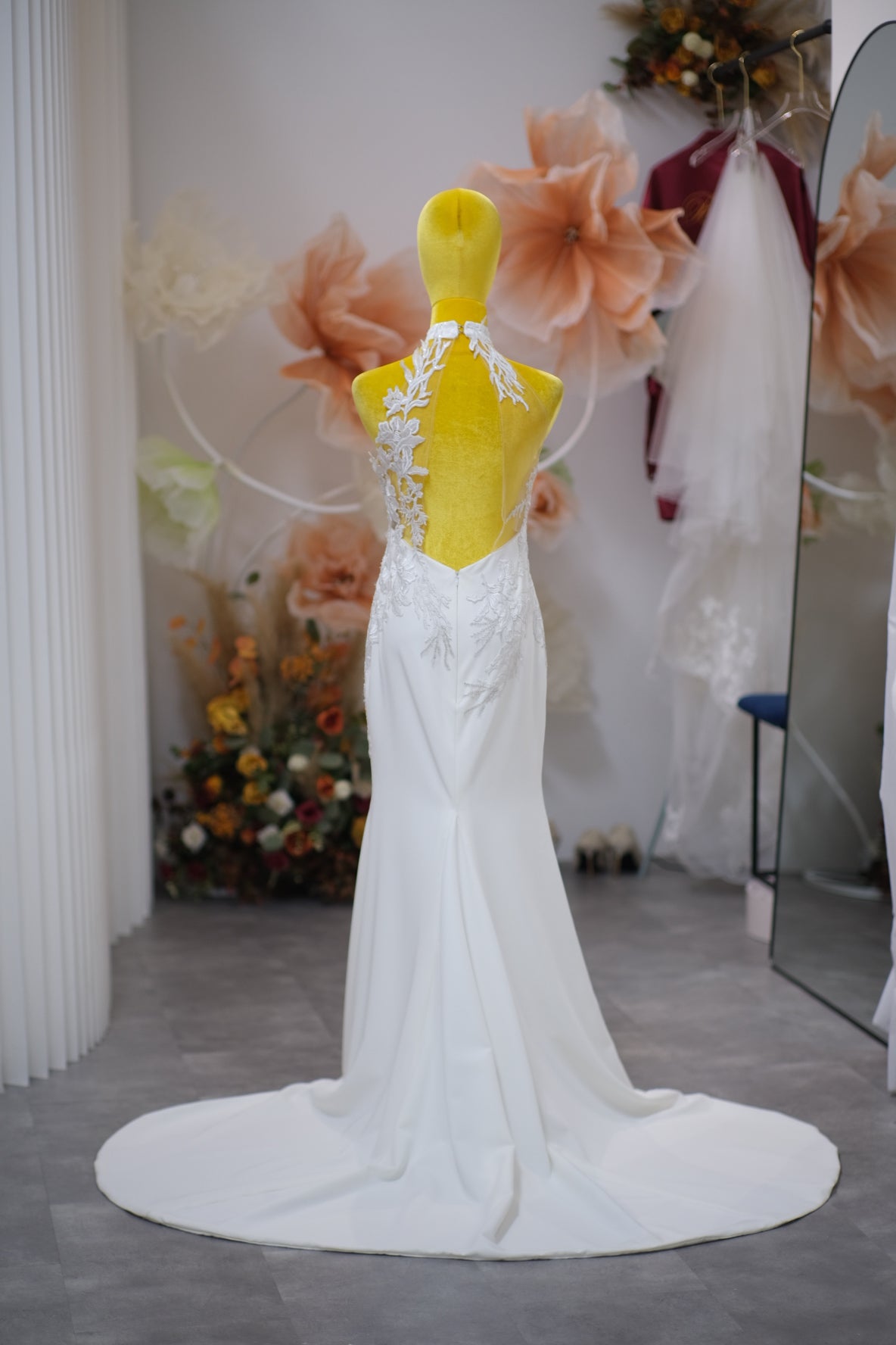 BG-WED-AME-10085 WEDDING GOWN PREMIUM FABRIC HALF LACE SIZE L BUST 87 WAIST 70