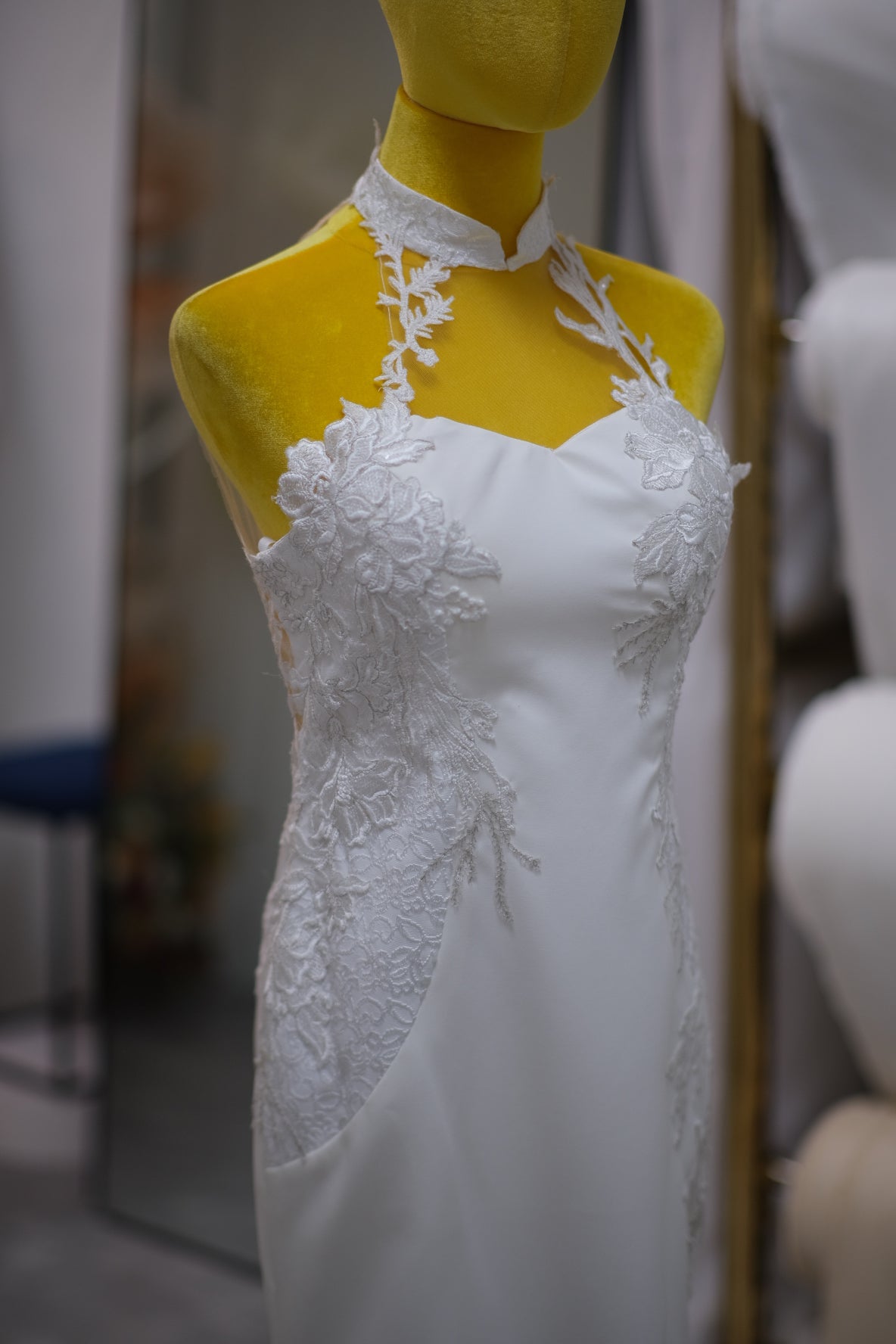 BG-WED-AME-10085 WEDDING GOWN PREMIUM FABRIC HALF LACE SIZE L BUST 87 WAIST 70