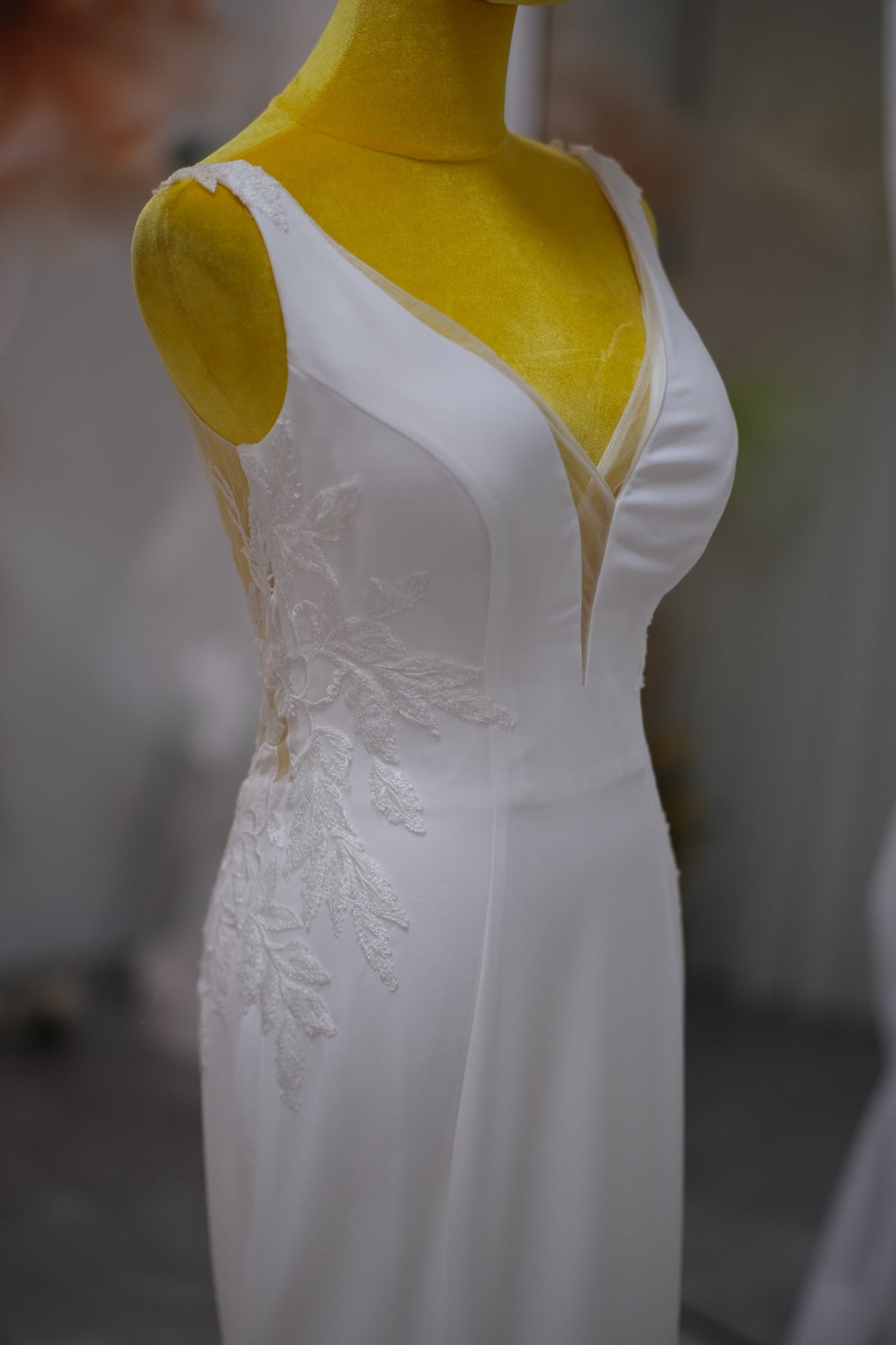 BG-WED-AME-10088 WEDDING GOWN LUX FABRIC HALF LACE SIZE L BUST 86 WAIST 70