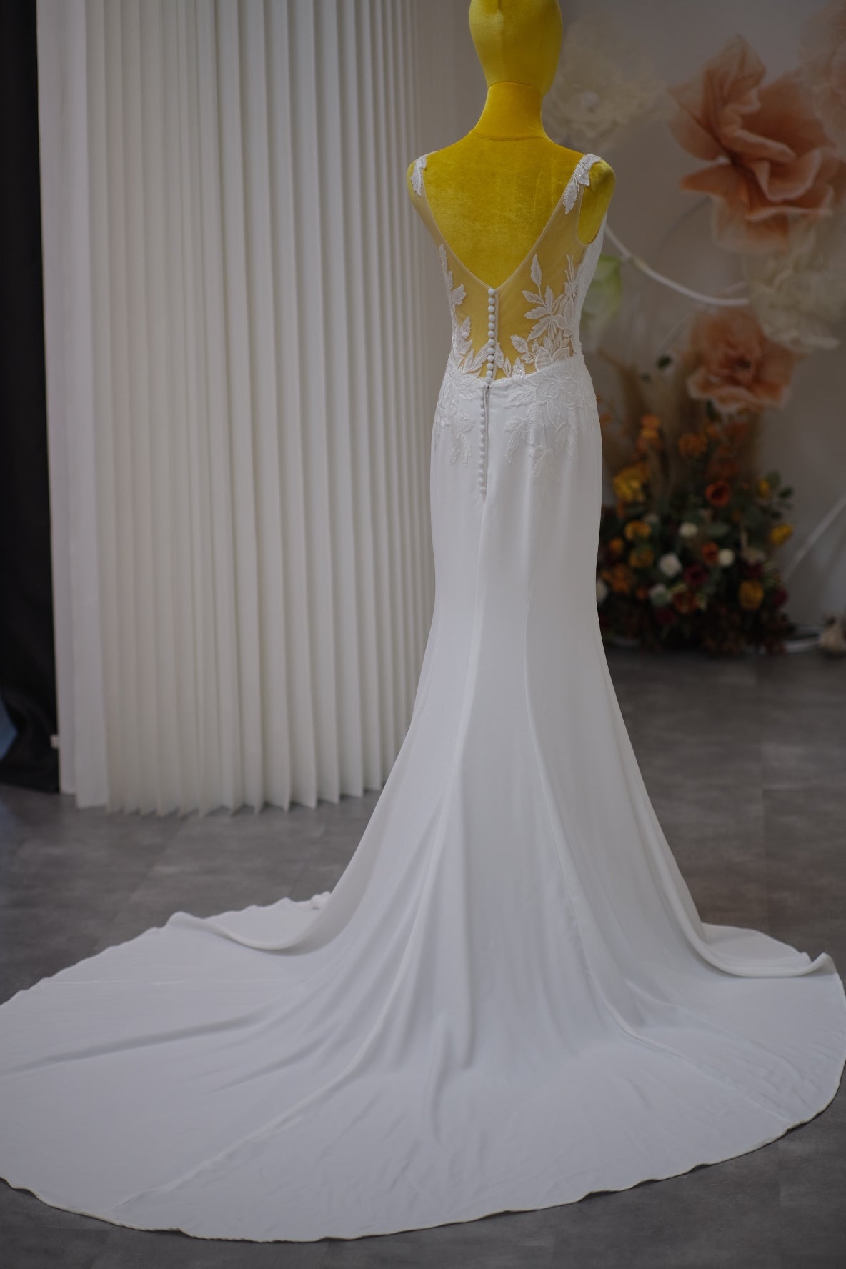 BG-WED-AME-10088 WEDDING GOWN LUX FABRIC HALF LACE SIZE L BUST 86 WAIST 70