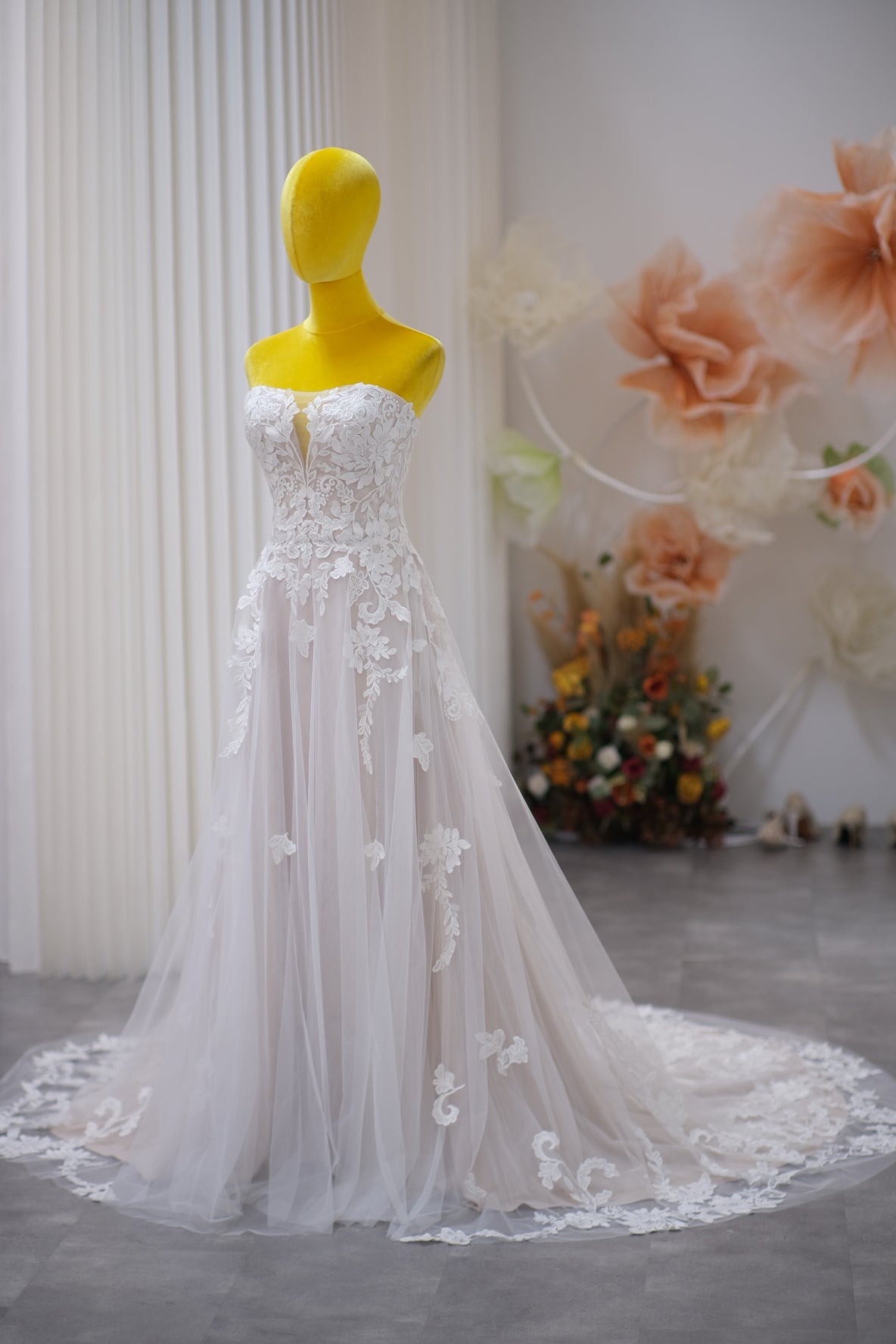 BG-WED-AME-10089 WEDDING GOWN PREMIUM FABRIC HALF LACE SIZE S BUST 80 WAIST 68