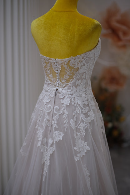 BG-WED-AME-10089 WEDDING GOWN PREMIUM FABRIC HALF LACE SIZE S BUST 80 WAIST 68