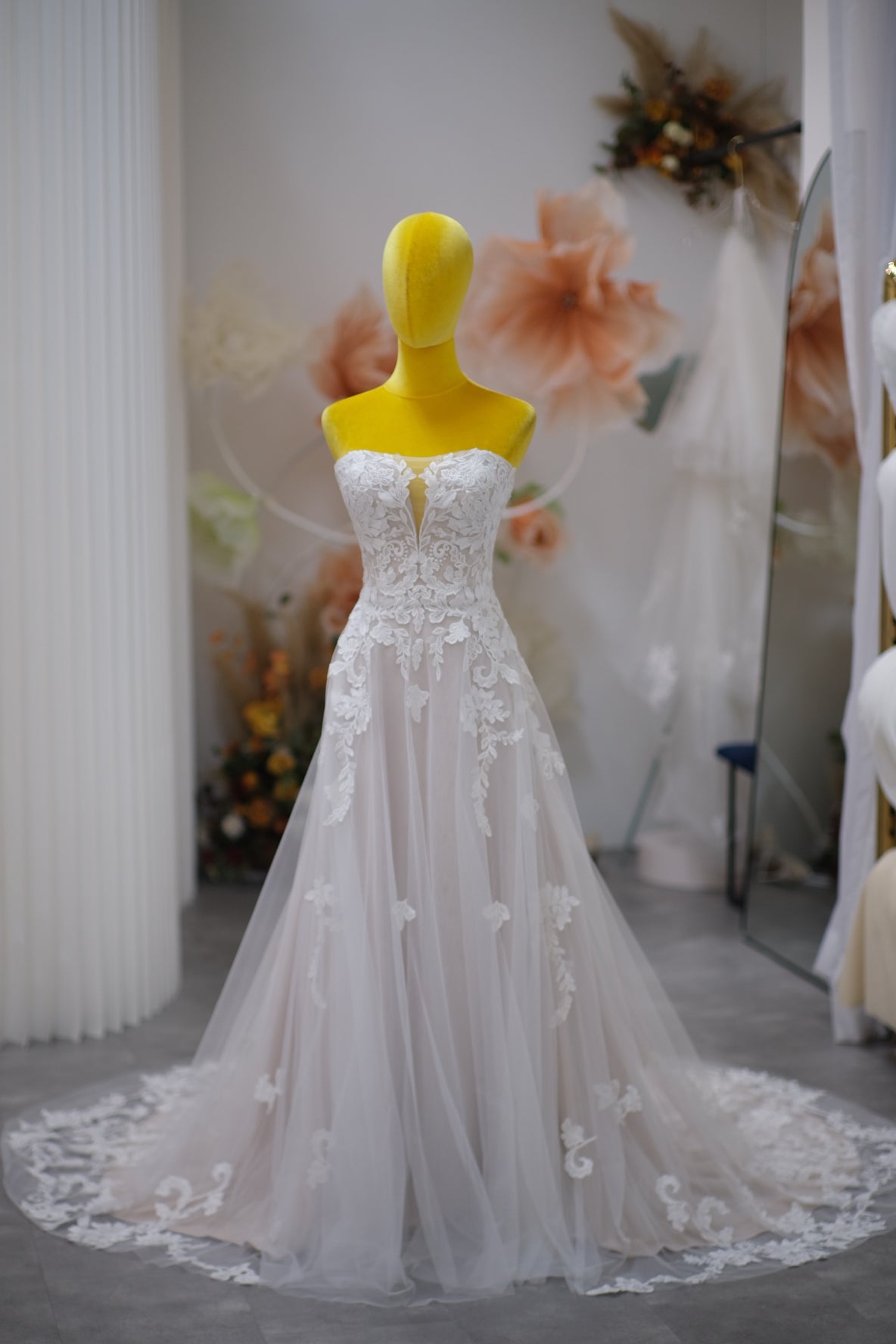 BG-WED-AME-10089 WEDDING GOWN PREMIUM FABRIC HALF LACE SIZE S BUST 80 WAIST 68