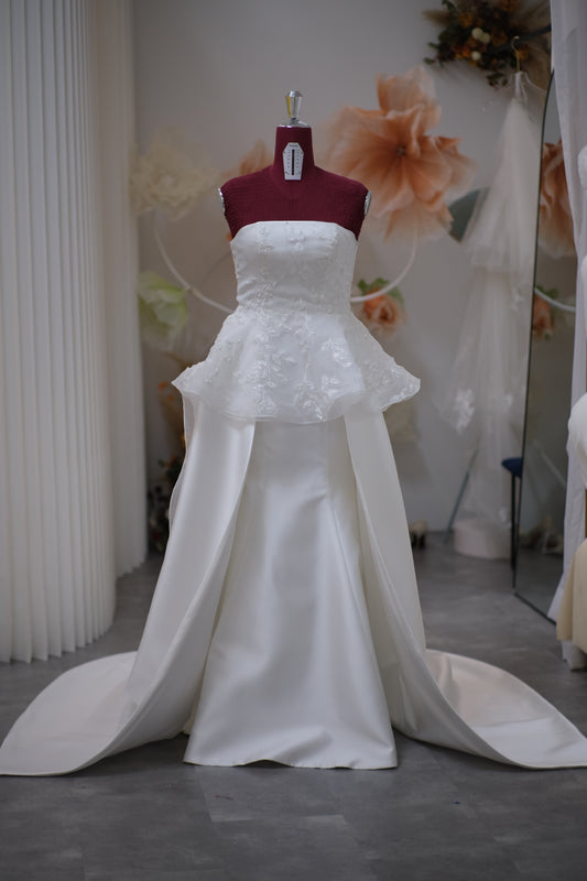 BG-WED-AME-10090 WEDDING GOWN LUX FABRIC HALF LACE SIZE L BUST 86-90 WAIST 70-72