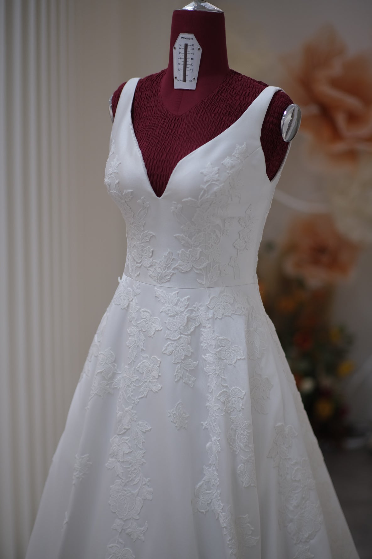 BG-WED-AME-10091 WEDDING GOWN LUX FABRIC HALF LACE SIZE L BUST 86 WAIST 70