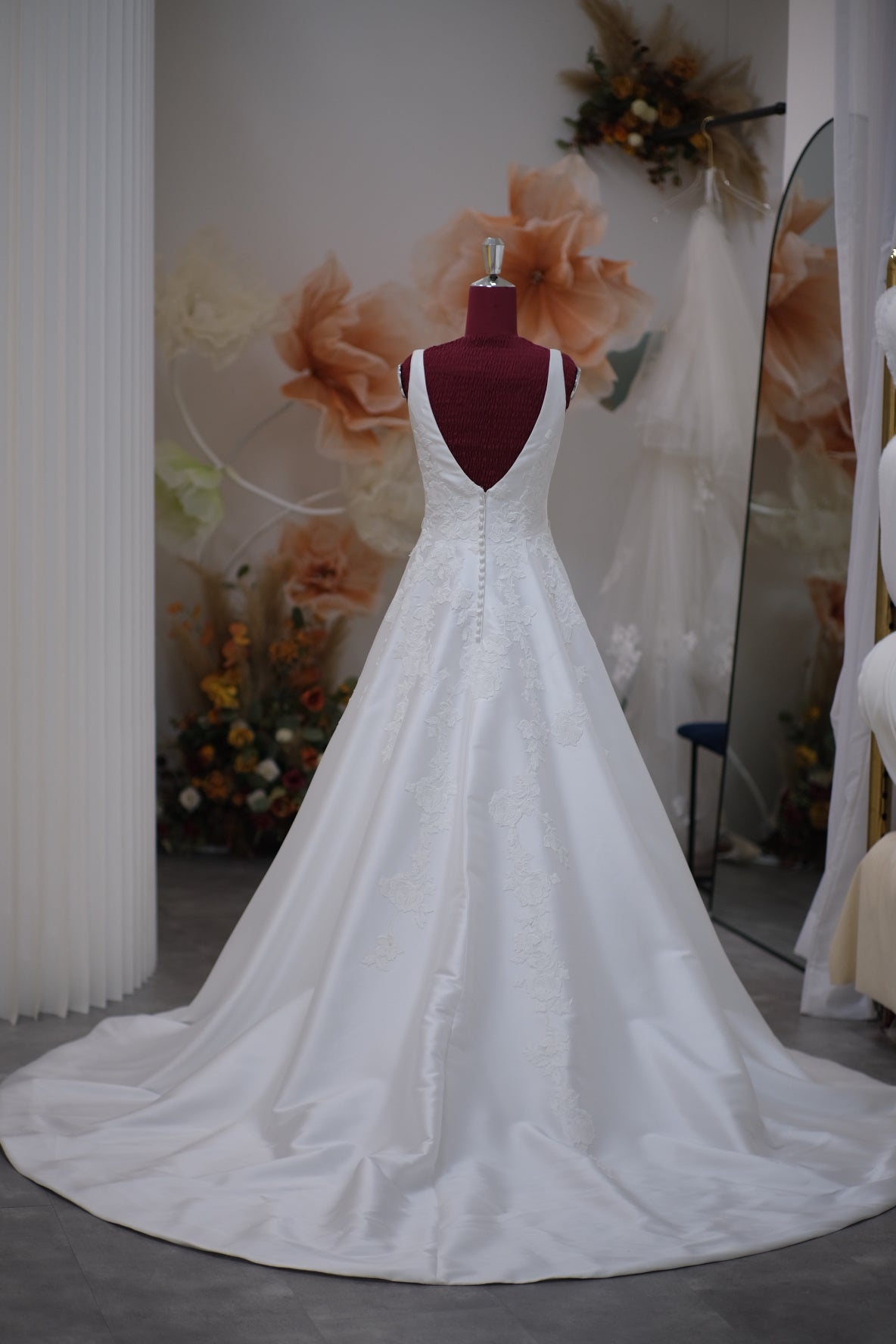 BG-WED-AME-10091 WEDDING GOWN LUX FABRIC HALF LACE SIZE L BUST 86 WAIST 70