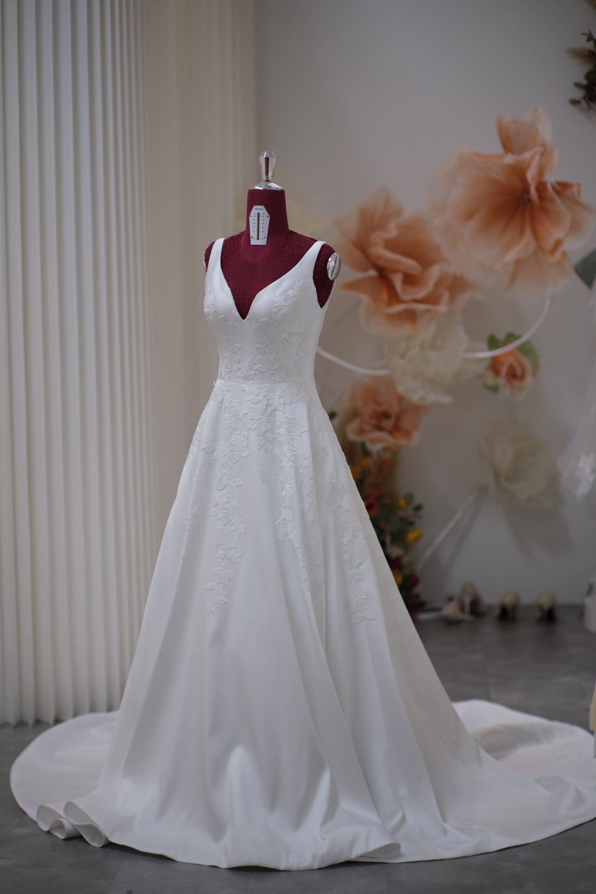 BG-WED-AME-10091 WEDDING GOWN LUX FABRIC HALF LACE SIZE L BUST 86 WAIST 70