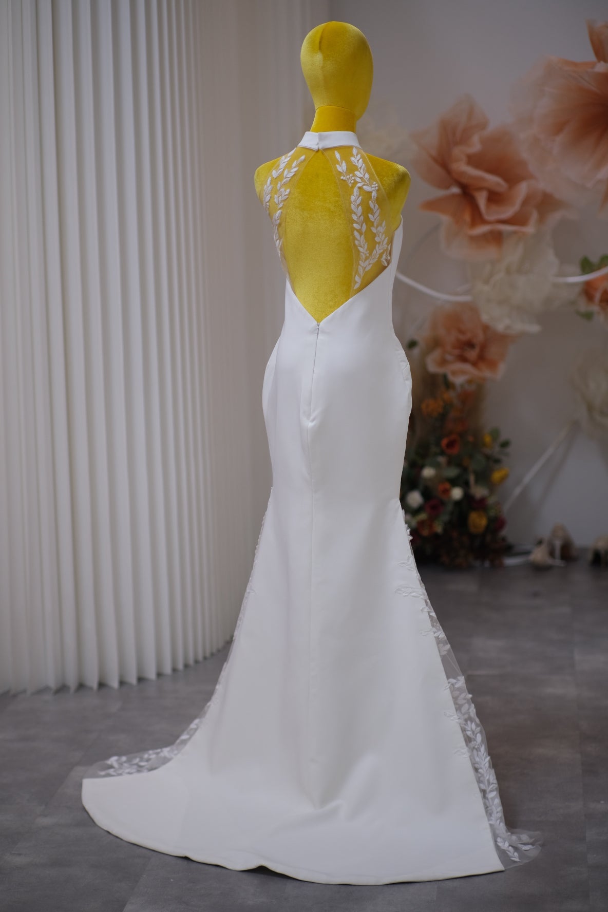 BG-WED-AME-10093 WEDDING GOWN LUX FABRIC HALF LACE SIZE L BUST 86 WAIST 72