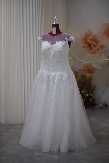 BG-WED-AME-10094 WEDDING GOWN FABRIC HALF LACE BUST 136 WAIST 124