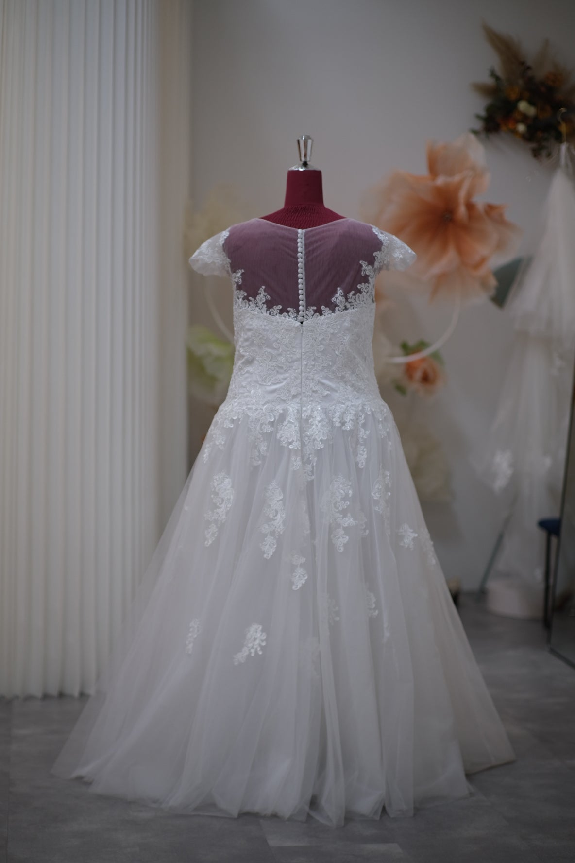 BG-WED-AME-10094 WEDDING GOWN FABRIC HALF LACE BUST 136 WAIST 124