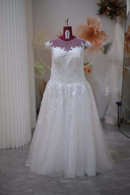 BG-WED-AME-10094 WEDDING GOWN FABRIC HALF LACE BUST 136 WAIST 124