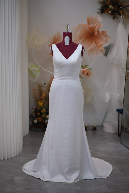 BG-WED-AME-10095 WEDDING GOWN PREMIUM FABRIC PLAIN WITH PLEATED SIZE XL BUST 92 WAIST 74