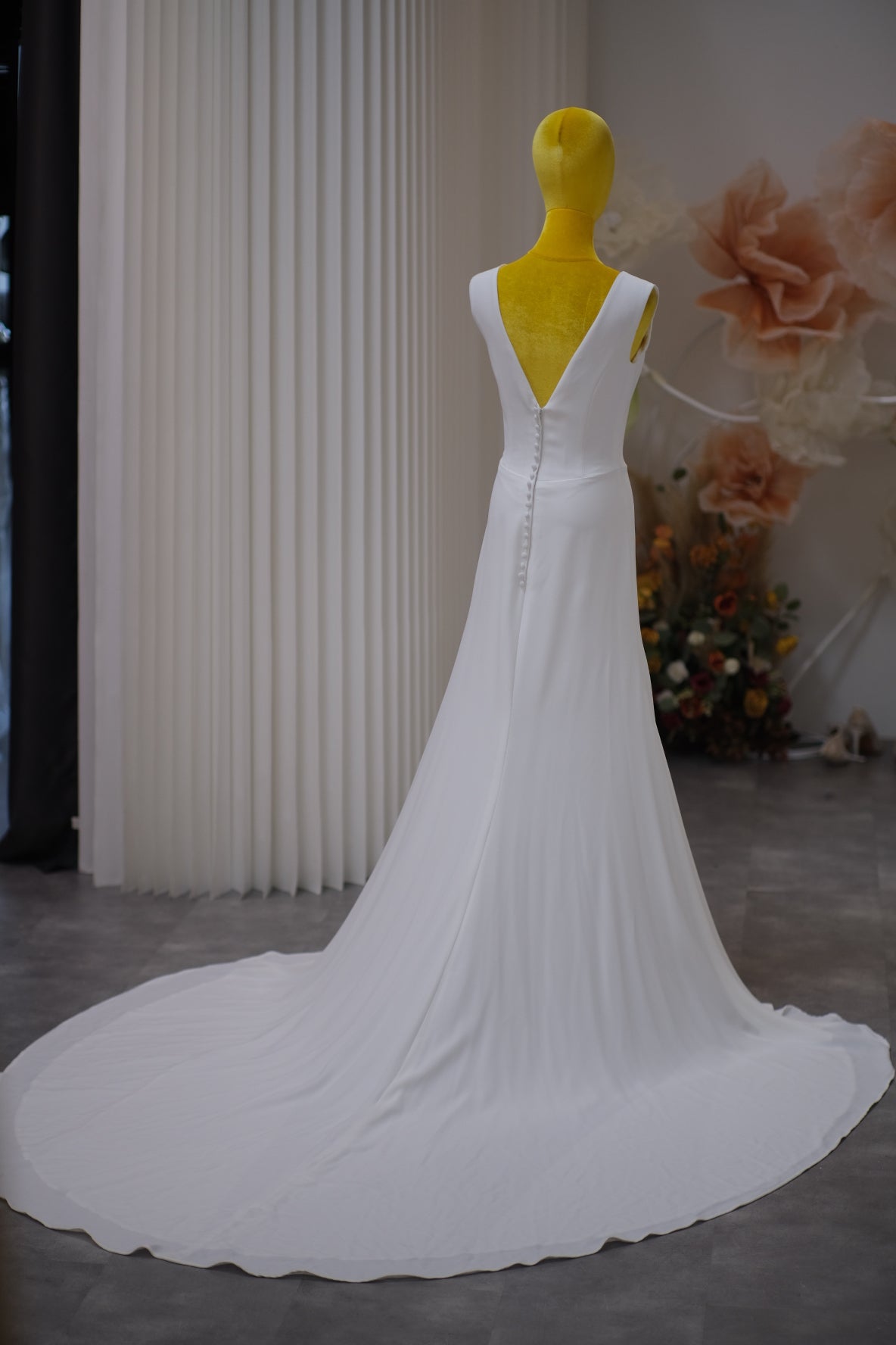 BG-WED-AME-10097 WEDDING GOWN PREMIUM FABRIC PLAIN WITH PLEATED SIZE L BUST 88 WAIST 71