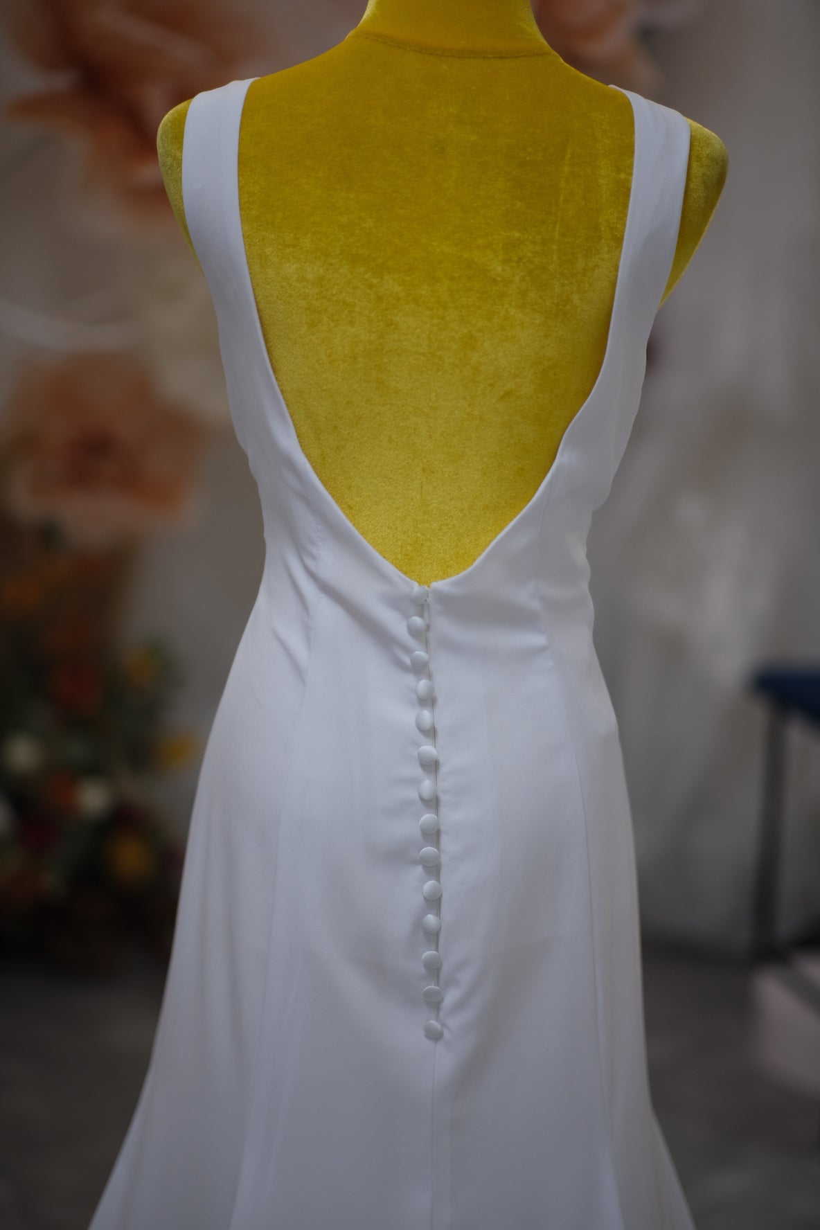 BG-WED-AME-10099 WEDDING GOWN PREMIUM FABRIC PLAIN WITH PLEATED SIZE XXXL BUST 99 WAIST 84