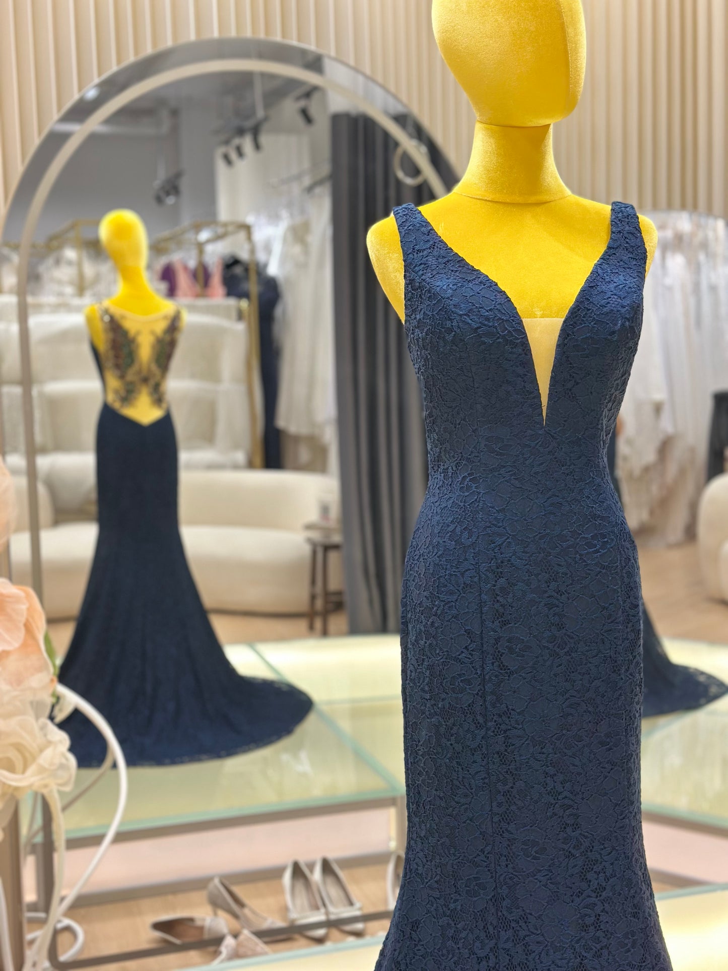 EG-AME-10010 EVENING GOWN PREMIUM FABRIC WITH BUTTERFLY BEADS IN BACK SIZE M BUST 87 WAIST 69