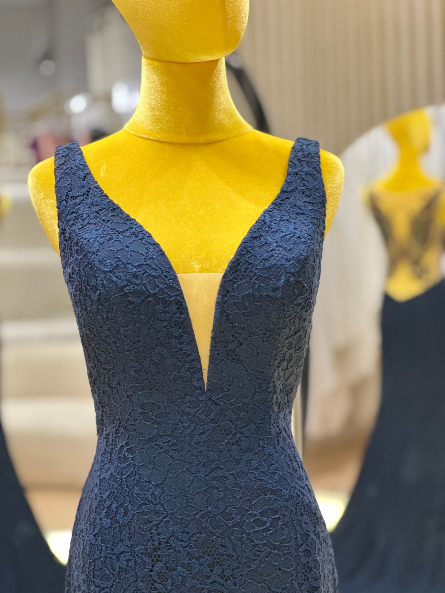 EG-AME-10010 EVENING GOWN PREMIUM FABRIC WITH BUTTERFLY BEADS IN BACK SIZE M BUST 87 WAIST 69