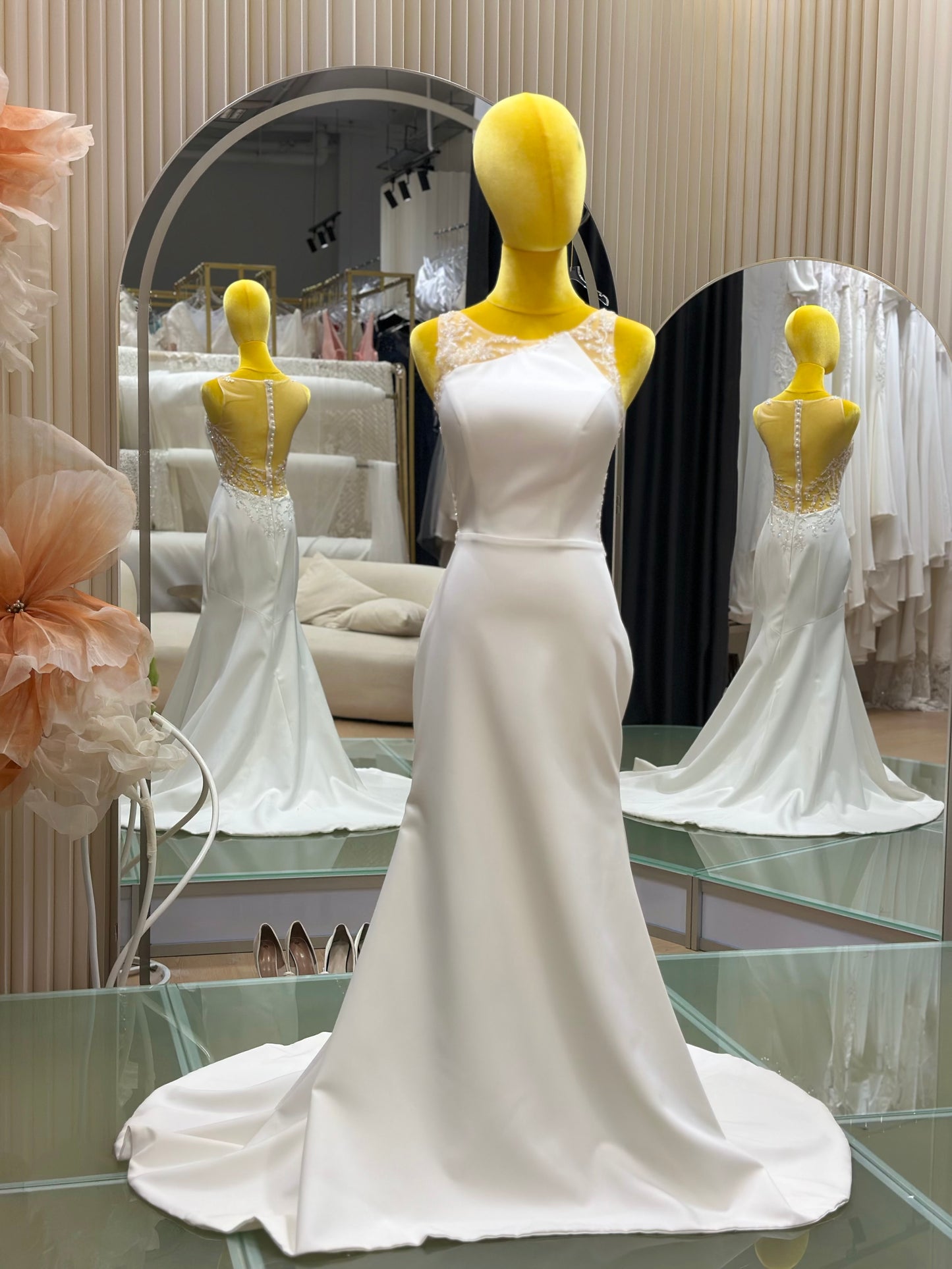 BG-WED-AME-10105 WEDDING GOWN LUX FABRIC HALF LACE SIZE S BUST 83 WAIST 66