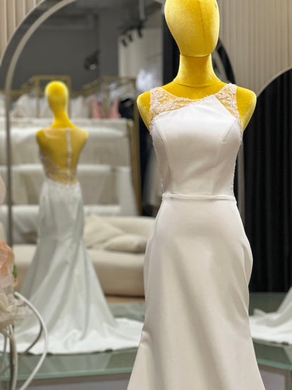 BG-WED-AME-10105 WEDDING GOWN LUX FABRIC HALF LACE SIZE S BUST 83 WAIST 66