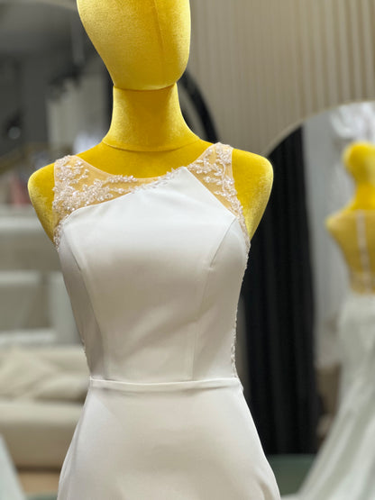 BG-WED-AME-10105 WEDDING GOWN LUX FABRIC HALF LACE SIZE S BUST 83 WAIST 66