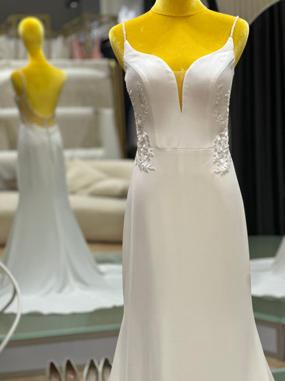 BG-WED-AME-10106 WEDDING GOWN LUX FABRIC HALF LACE SIZE L BUST 86 WAIST 71