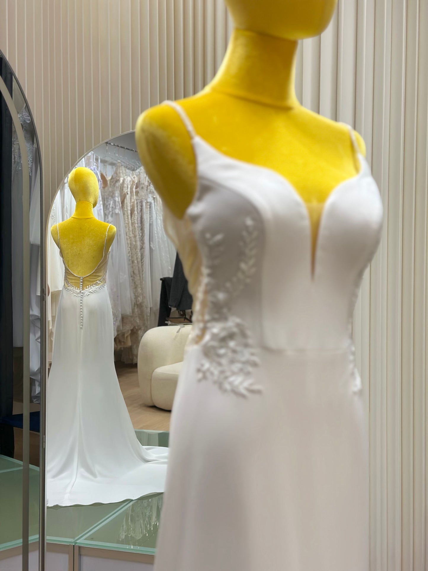 BG-WED-AME-10106 WEDDING GOWN LUX FABRIC HALF LACE SIZE L BUST 86 WAIST 71