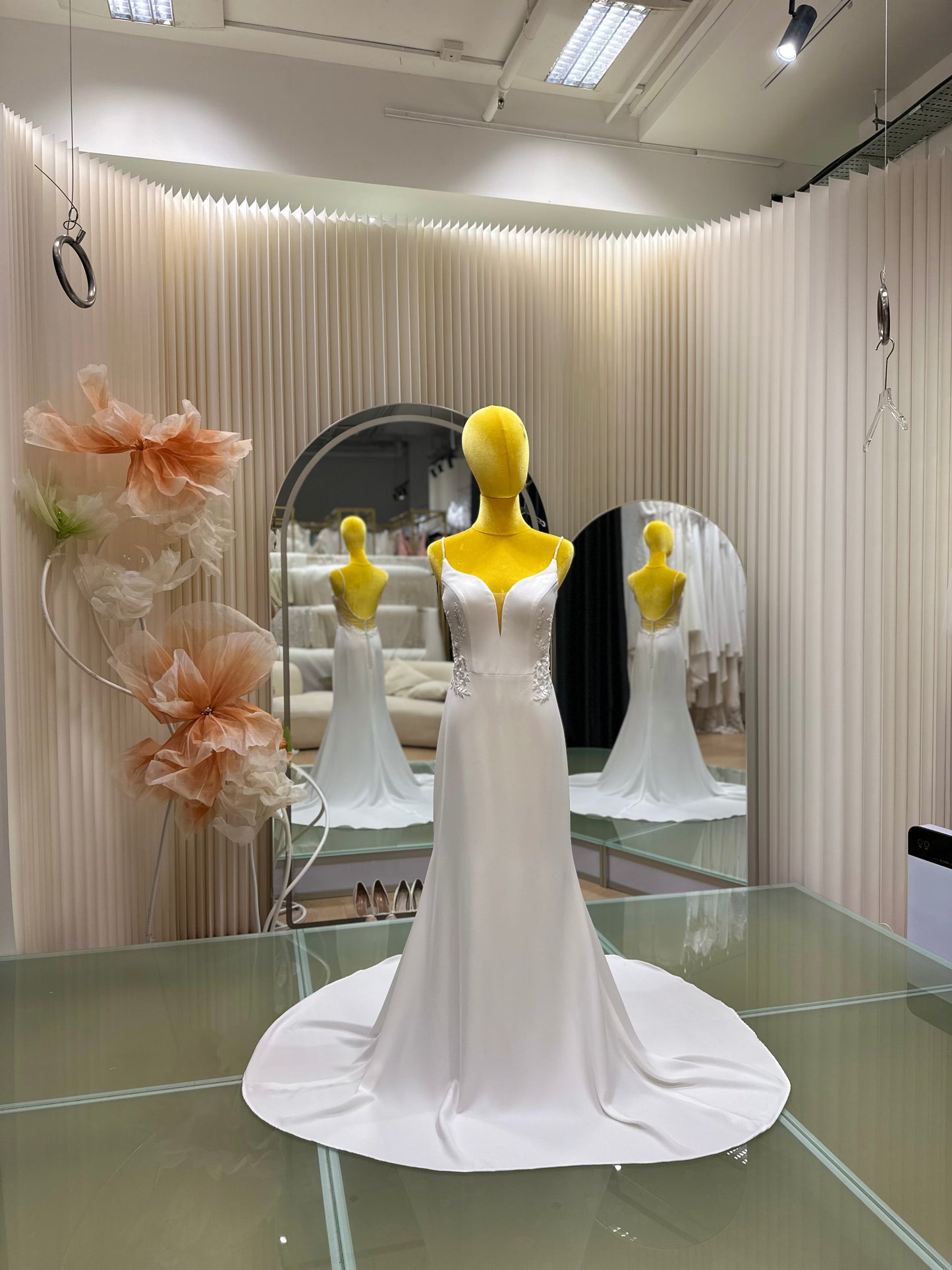 BG-WED-AME-10106 WEDDING GOWN LUX FABRIC HALF LACE SIZE L BUST 86 WAIST 71