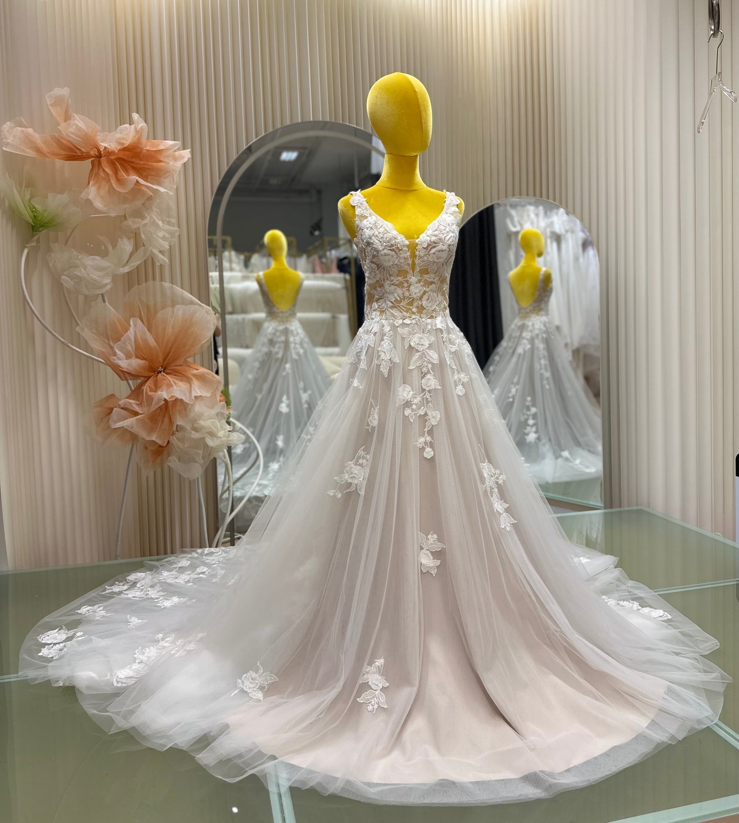 BG-WED-AME-10107 WEDDING GOWN LUX FABRIC FULL LACE SIZE L BUST 89 WAIST 73