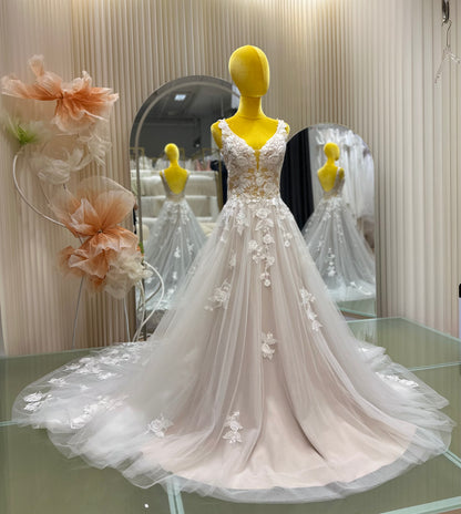 BG-WED-AME-10107 WEDDING GOWN LUX FABRIC FULL LACE SIZE L BUST 89 WAIST 73