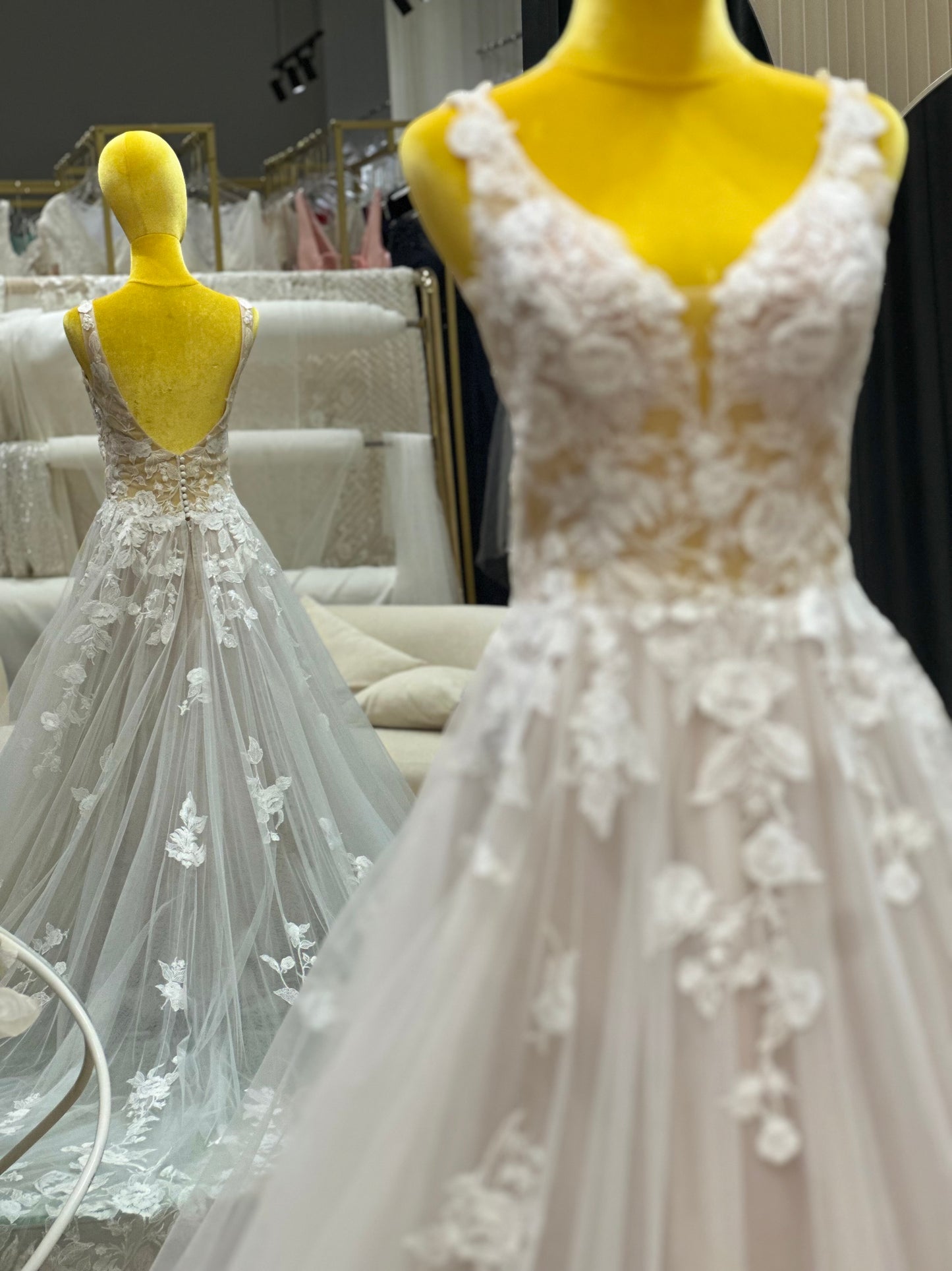 BG-WED-AME-10107 WEDDING GOWN LUX FABRIC FULL LACE SIZE L BUST 89 WAIST 73