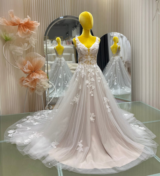 BG-WED-AME-10107 WEDDING GOWN LUX FABRIC FULL LACE SIZE L BUST 89 WAIST 73